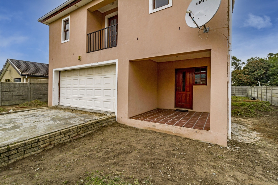 5 Bedroom Property for Sale in Bell Glen Western Cape
